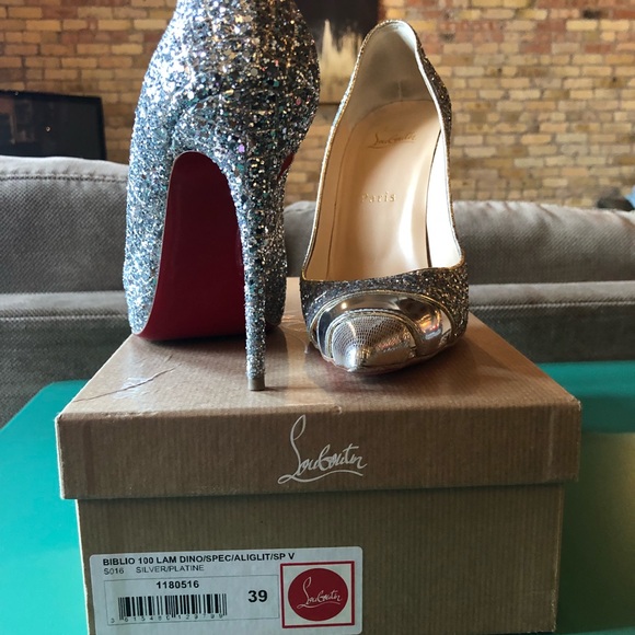 Louboutin Biblio Silver Glitter, like new heels - Picture 4 of 8